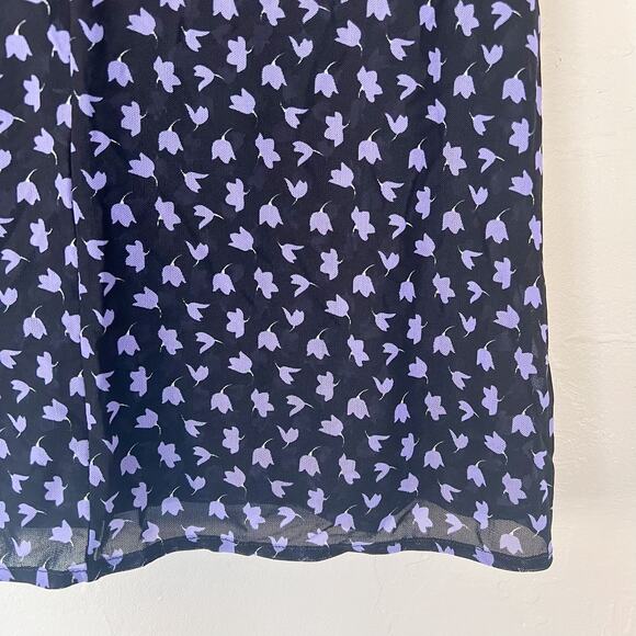 CAbi 5916 Island Tank Small - Picture 2 of 5